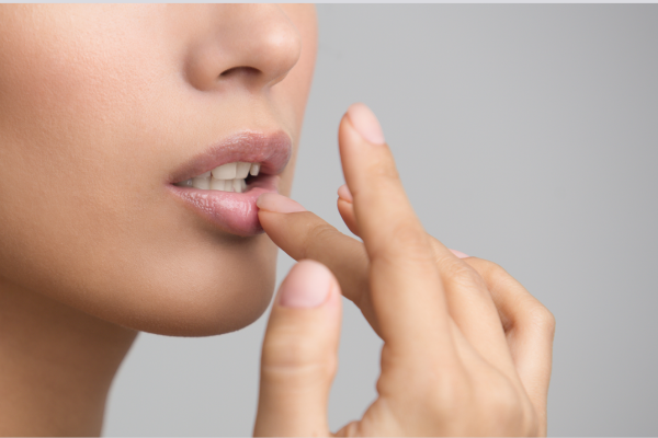 Spürbare Knubbel nach Hyaluron-Behandlung in den Lippen